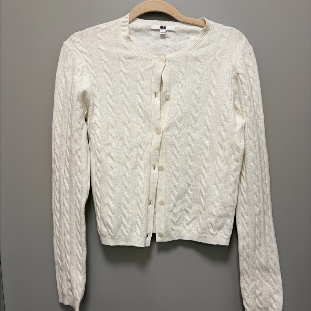 Uniqlo Cream Cable-Knit Button-Front Cardigan